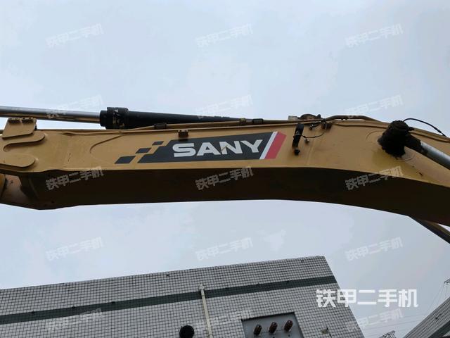 大臂油缸整體?豎拍（工作和回轉(zhuǎn)裝置）