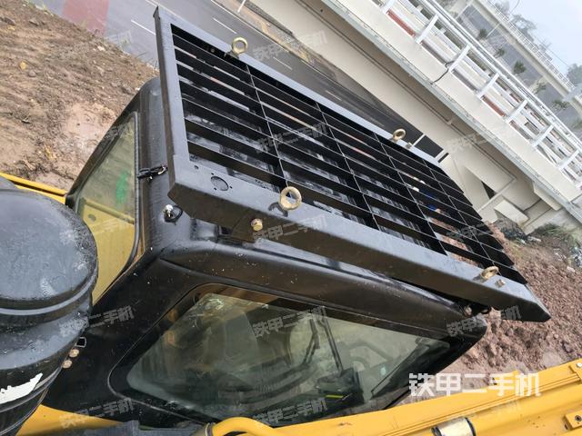 發(fā)動(dòng)機(jī)室（上車部件）