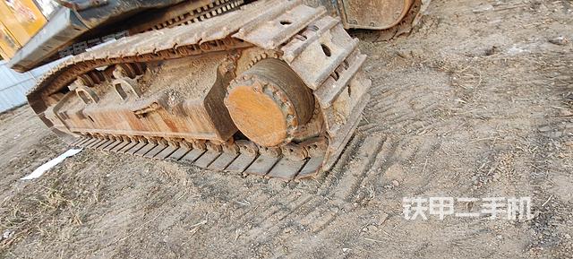 左側(cè)履帶整體?（行走機(jī)構(gòu)）