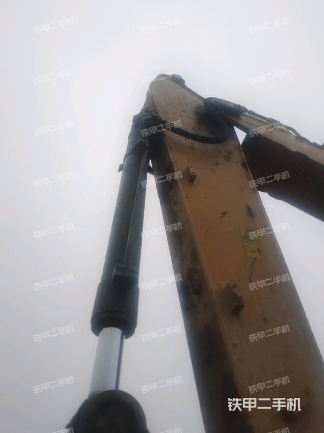 大臂油缸整體?豎拍(工作和回轉(zhuǎn)裝置) 大臂油缸整體?豎拍(工作和回轉(zhuǎn)裝置)