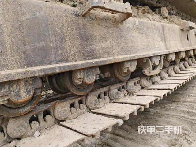 右驅(qū)動(dòng)輪（行走機(jī)構(gòu)）