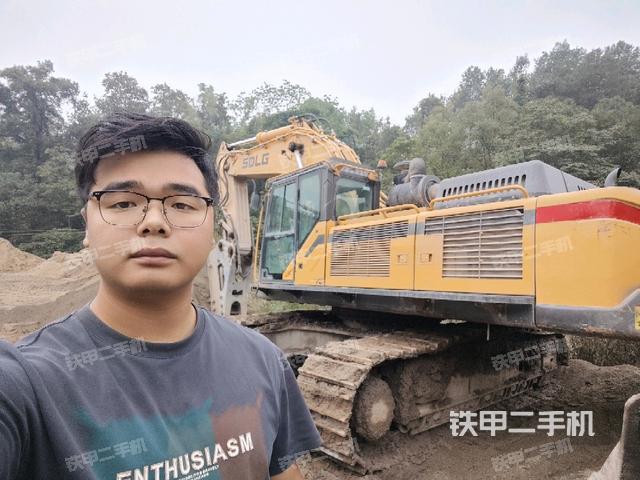 山东临工E6600FB（打锤机）挖掘机的设备实拍-第1张实拍照片