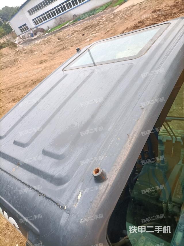 駕駛室頂部俯視（上車部件）