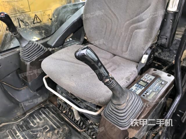 座椅左側(cè)控制臺(tái)/音響/含左手柄（駕駛室部分）