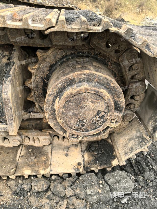 右驅(qū)動輪（行走機構）