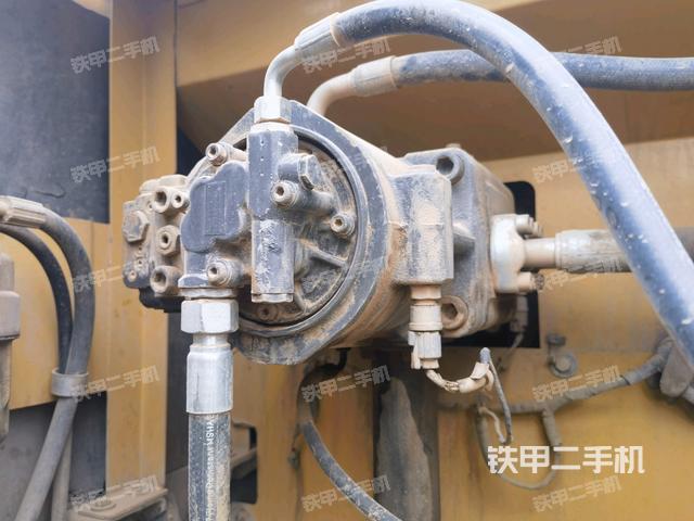 液壓泵斜45?左(大件艙室) 液壓泵斜45?左(大件艙室)