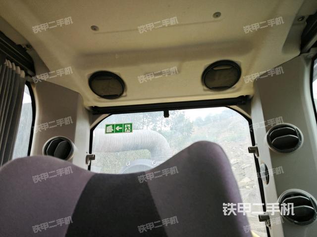 座椅后部(駕駛室部分) 座椅后部(駕駛室部分)