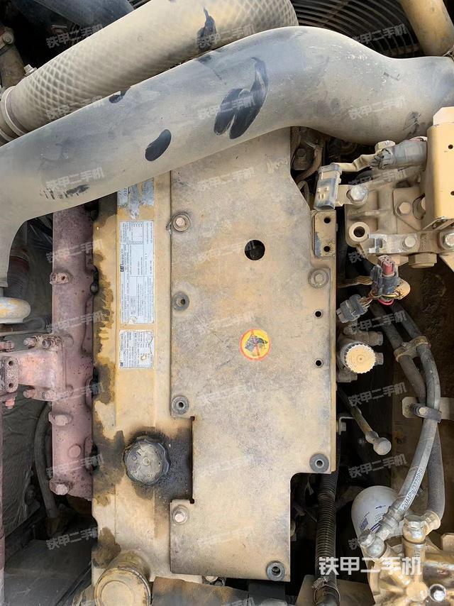 發(fā)動機整體俯視(整機外觀) 發(fā)動機整體俯視(整機外觀)