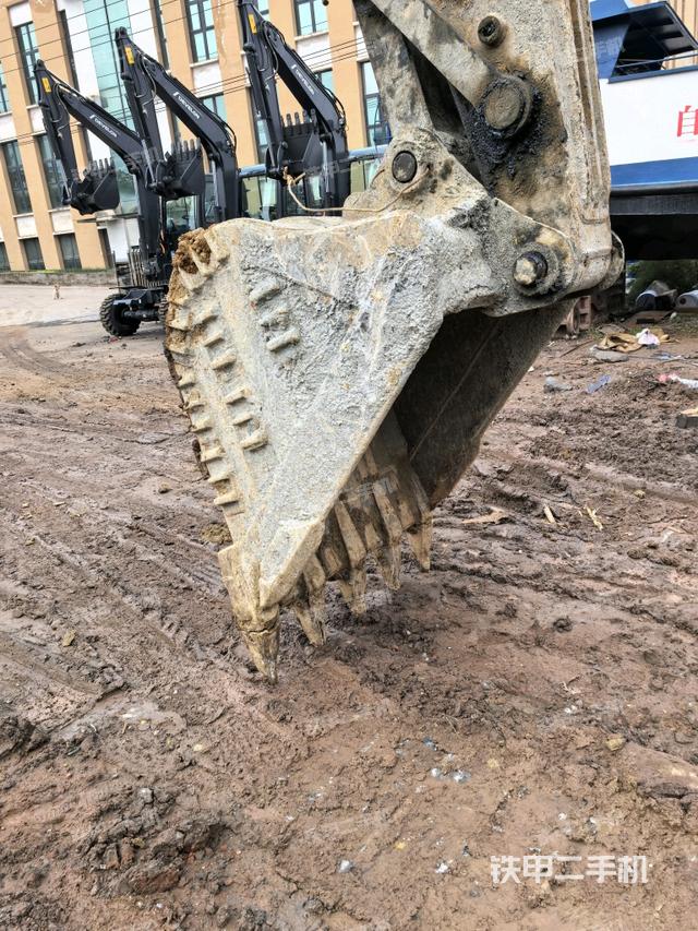 小臂整體左后（工作和回轉(zhuǎn)裝置）