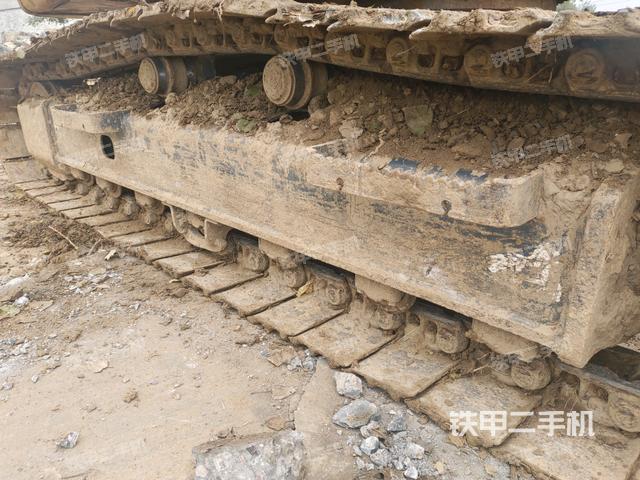 左側(cè)履帶整體?（行走機(jī)構(gòu)）