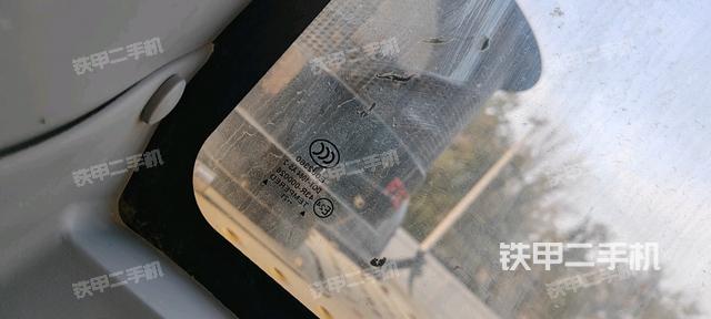 后窗玻璃角標(biāo)（駕駛室部分）