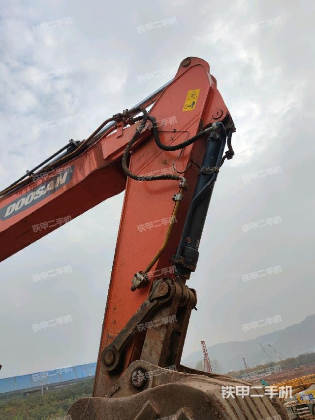 小臂整體右前（工作和回轉(zhuǎn)裝置）