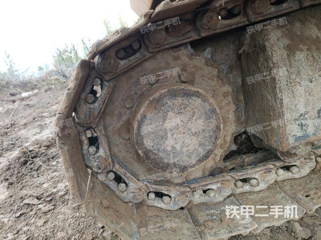 右驅(qū)動(dòng)輪（行走機(jī)構(gòu)）