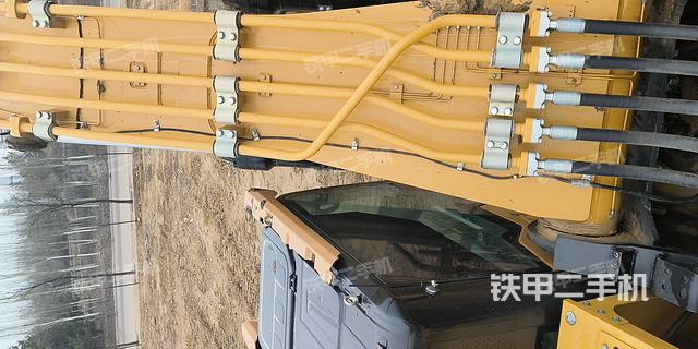 駕駛室頂部（整機(jī)外觀）