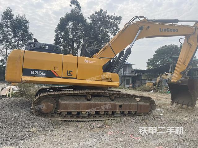 整機右后45°(整機外觀) 整機右后45°(整機外觀)