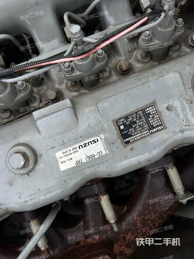 氣門室蓋螺絲特寫（上車部件）