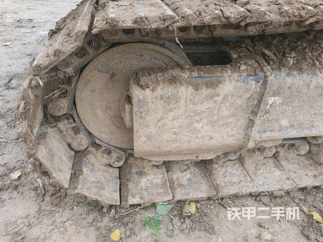 右驅(qū)動(dòng)輪（行走機(jī)構(gòu)）