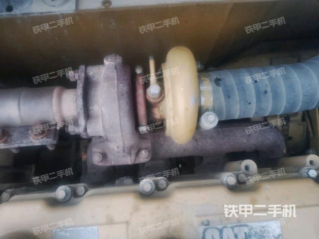 氣門室蓋螺絲特寫(上車部件) 氣門室蓋螺絲特寫(上車部件)
