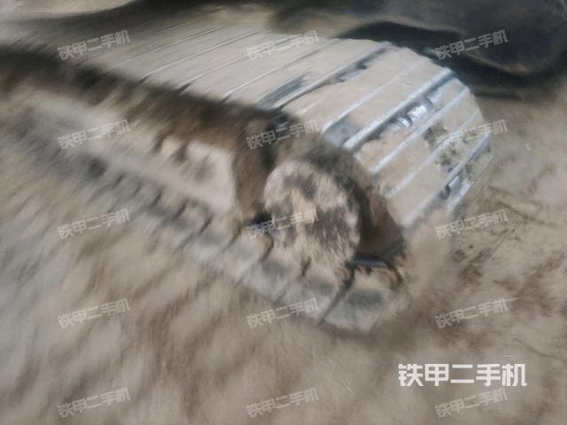 左側(cè)履帶整體?(行走機(jī)構(gòu)) 左側(cè)履帶整體?(行走機(jī)構(gòu))