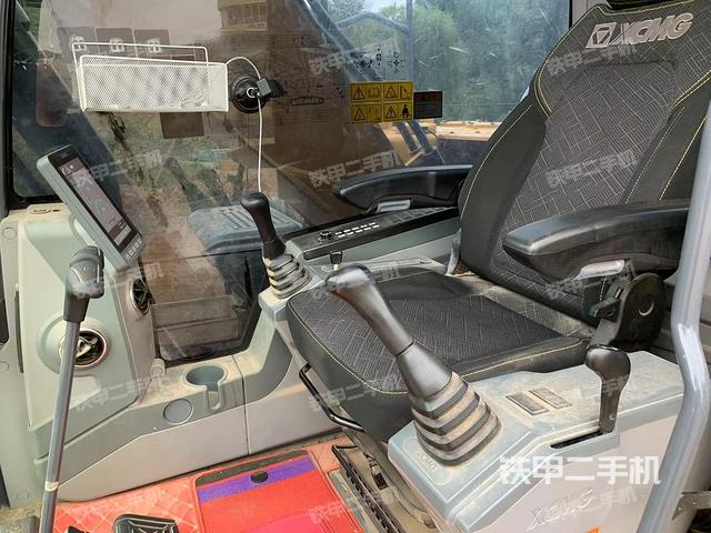 駕駛室整體（整機(jī)外觀）