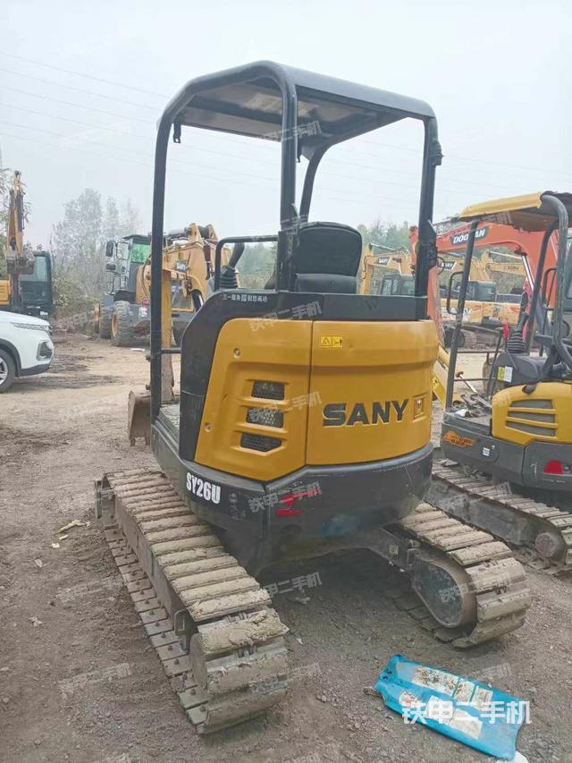 駕駛室頂部（整機(jī)外觀）