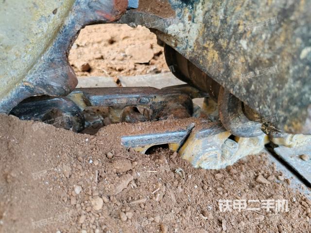 右側(cè)履帶整體?（行走機構(gòu)）