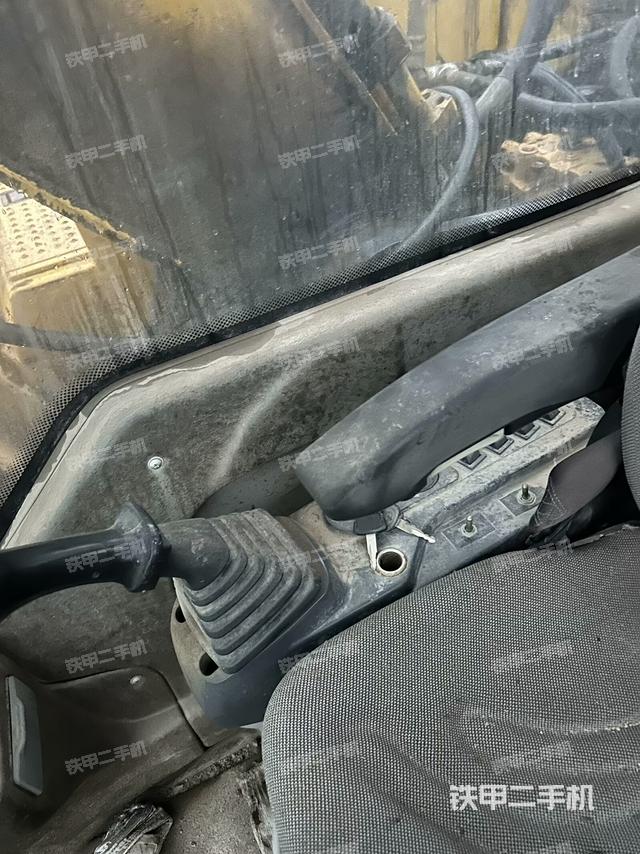 后窗玻璃角標(biāo)（駕駛室部分）