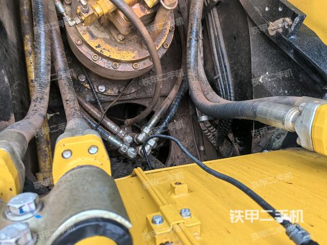 回轉(zhuǎn)馬達(dá)（上車部件）