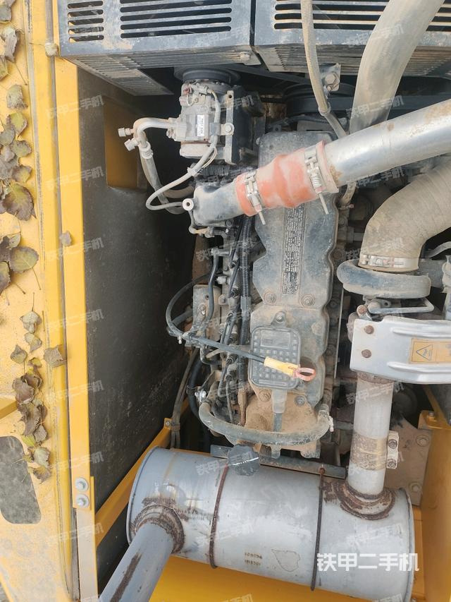 發(fā)動(dòng)機(jī)室（上車部件）