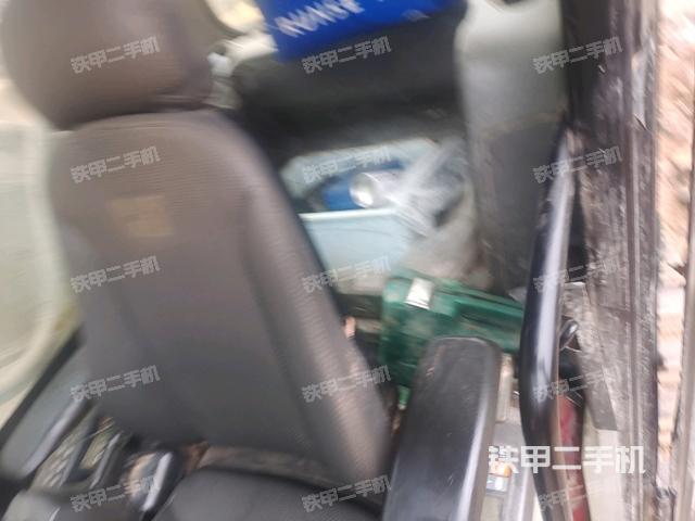 駕駛室左前45度（駕駛室部分）