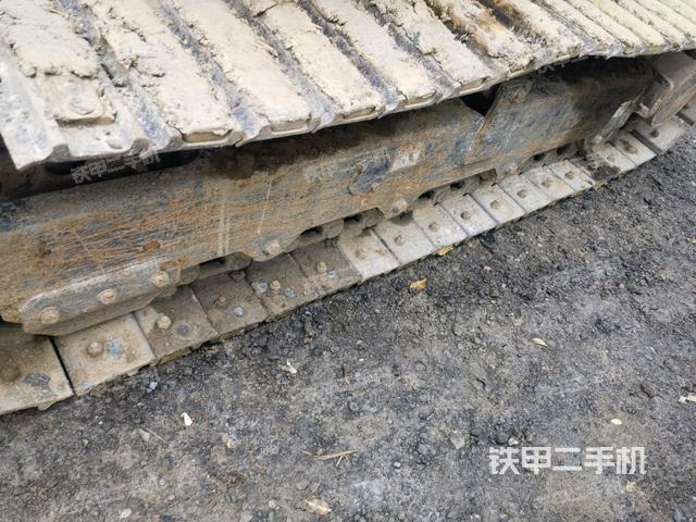 單側(cè)履帶整體（整機(jī)外觀）