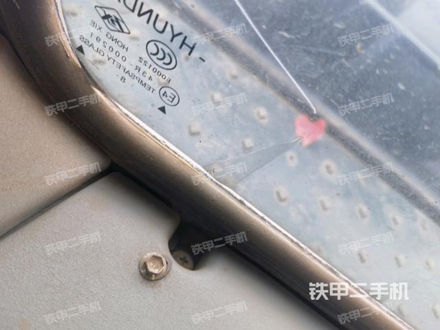 后窗玻璃角標(biāo)(駕駛室部分) 后窗玻璃角標(biāo)(駕駛室部分)