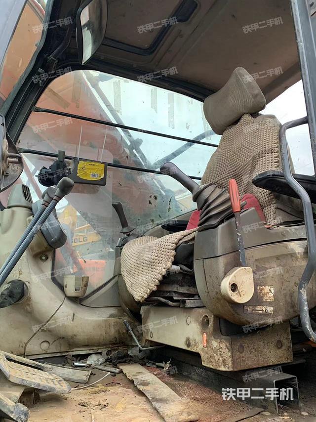 駕駛室整體（整機(jī)外觀）