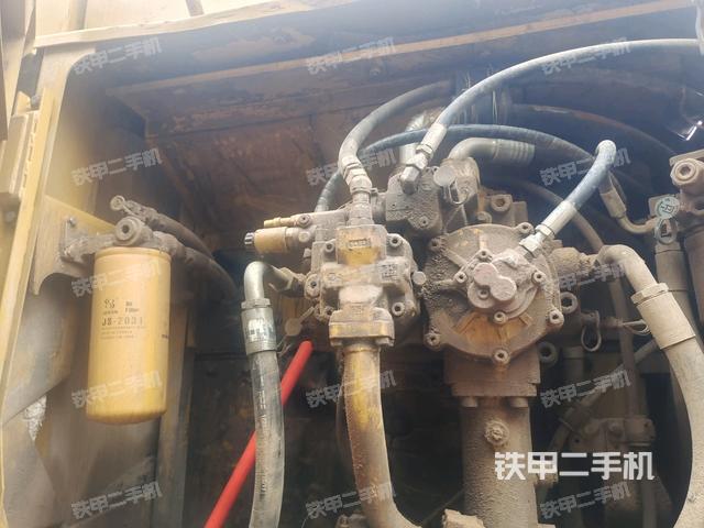 液壓泵斜45?左（大件艙室）