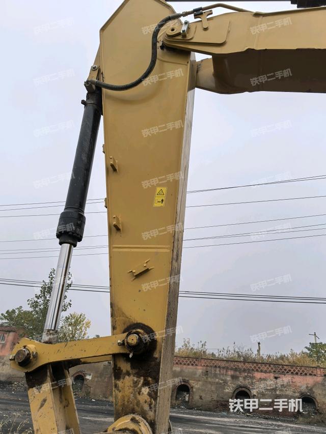 小臂整體左后（工作和回轉(zhuǎn)裝置）