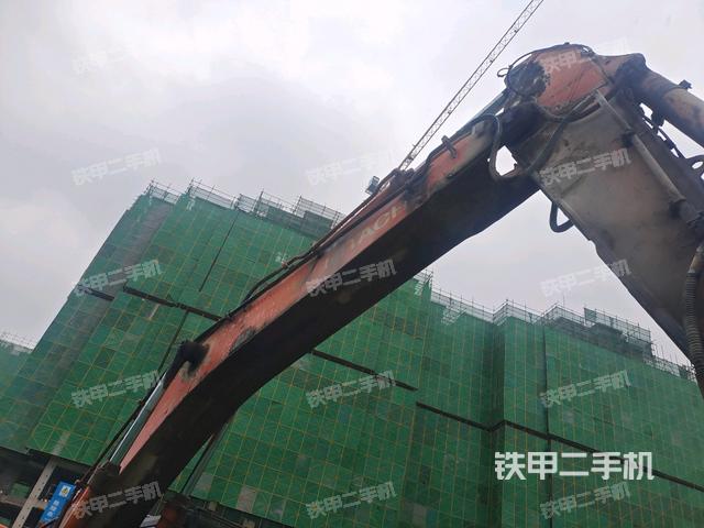大臂根部?斜視(工作和回轉(zhuǎn)裝置) 大臂根部?斜視(工作和回轉(zhuǎn)裝置)