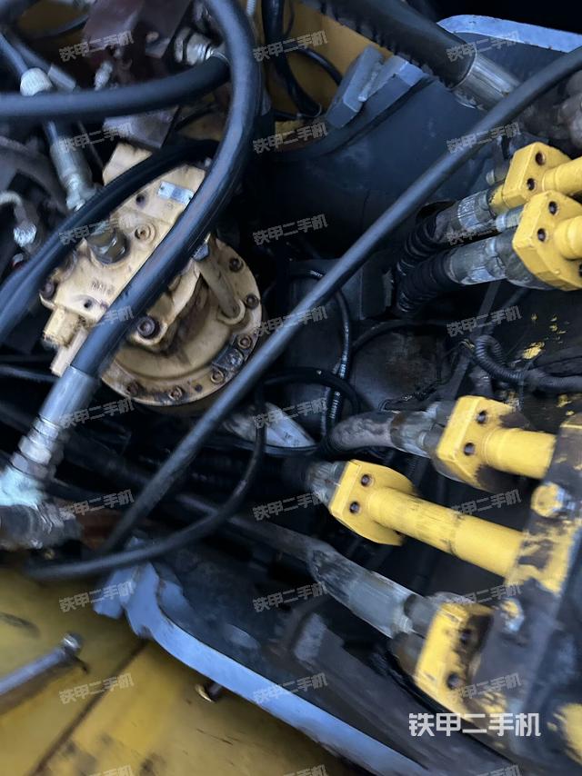 回轉(zhuǎn)馬達(dá)（上車部件）