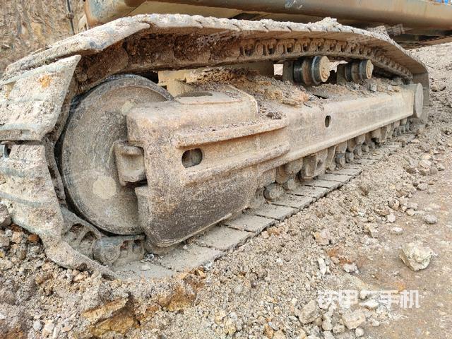 左側(cè)履帶整體?（行走機(jī)構(gòu)）