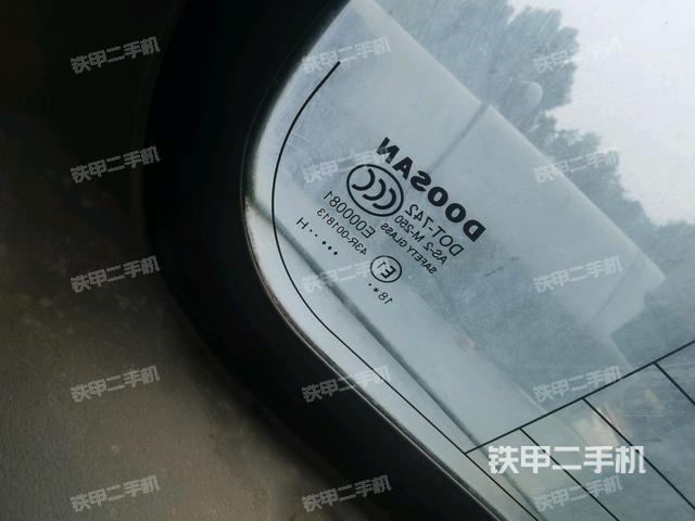 后窗玻璃角標(biāo)(駕駛室部分) 后窗玻璃角標(biāo)(駕駛室部分)