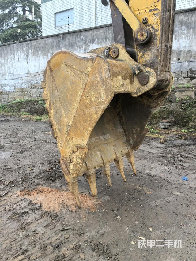 小臂整體左后（工作和回轉(zhuǎn)裝置）