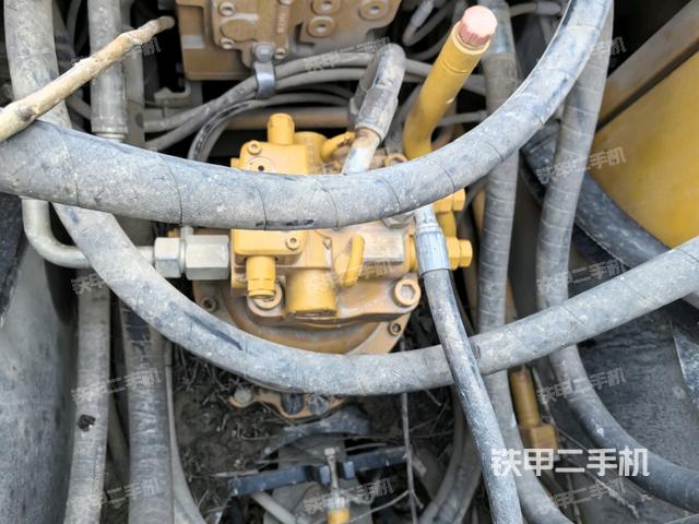 駕駛室頂部俯視（上車部件）