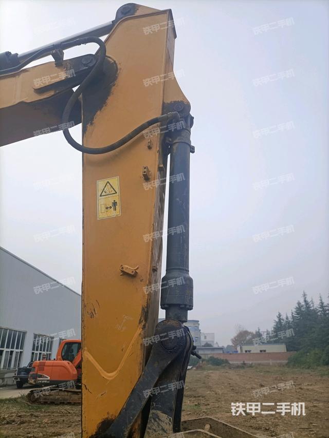 小臂整體左后（工作和回轉(zhuǎn)裝置）