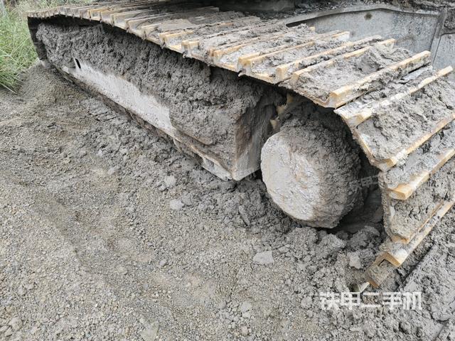 左側(cè)履帶整體?(行走機(jī)構(gòu)) 左側(cè)履帶整體?(行走機(jī)構(gòu))
