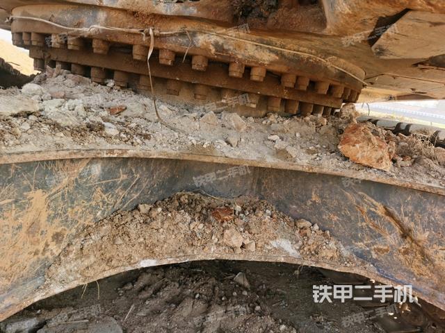 大臂背部俯視(工作和回轉(zhuǎn)裝置) 大臂背部俯視(工作和回轉(zhuǎn)裝置)