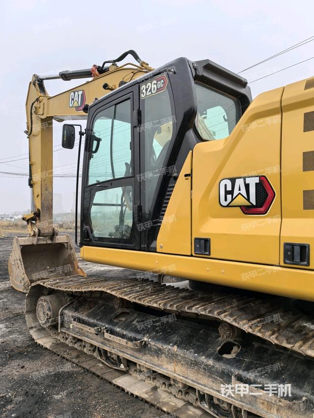 駕駛室左后45度（駕駛室部分）