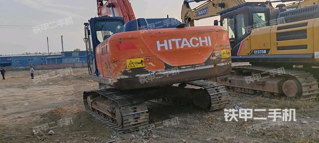 駕駛室整體（整機(jī)外觀）