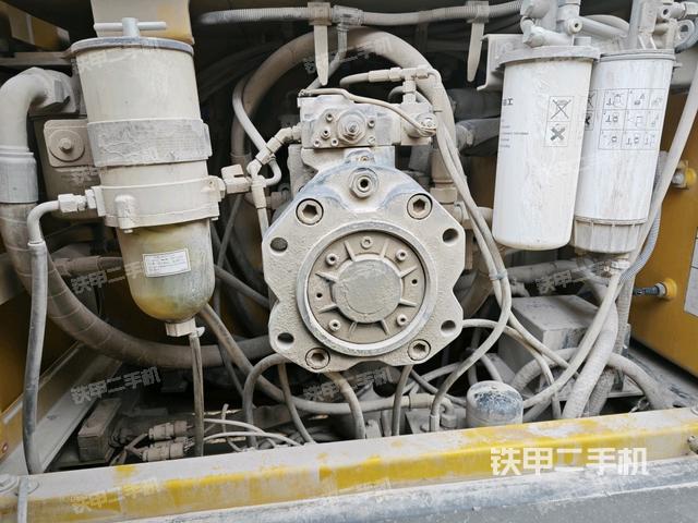 液壓泵斜45?左(大件艙室) 液壓泵斜45?左(大件艙室)