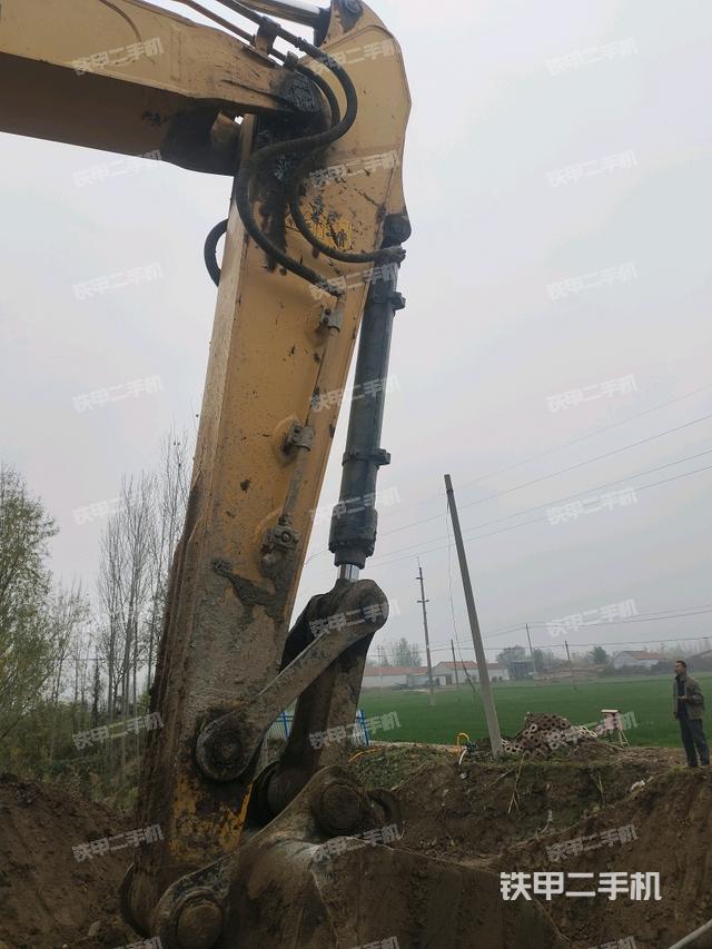 小臂整體左后（工作和回轉(zhuǎn)裝置）