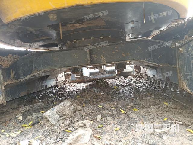 駕駛室頂部（整機(jī)外觀）