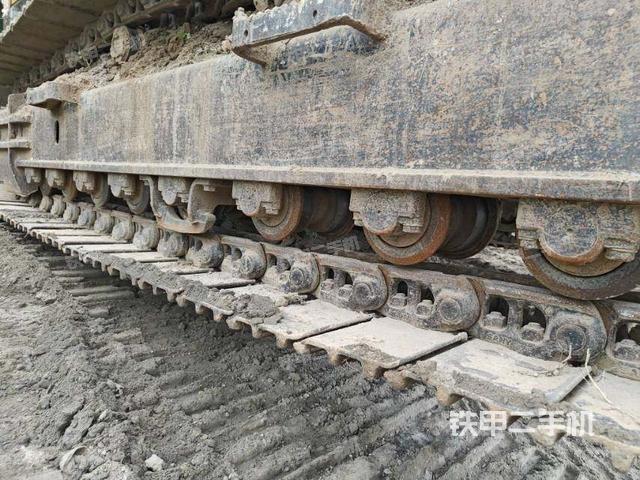 右側(cè)履帶整體（行走機(jī)構(gòu)）